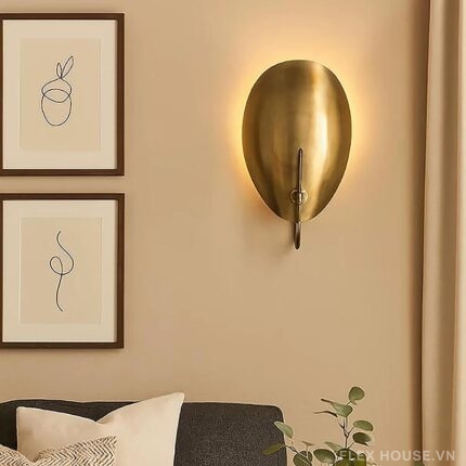 Đèn tường hình chiếc lá đồng decor Boutique Hotel SM0259