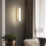 Đèn gắn tường ống trụ thủy tinh khung hợp kim VKB003