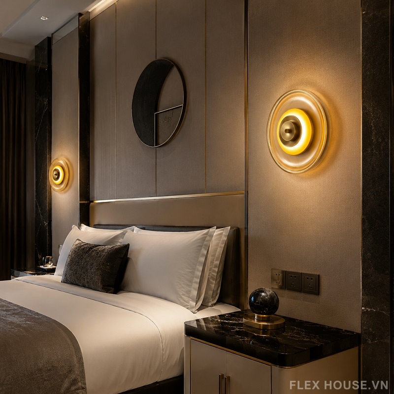 Đèn tường bằng đồng chao thủy tinh kiểu PoMo AS7543 1 Đèn tường bằng đồng chao thủy tinh kiểu PoMo AS7543
