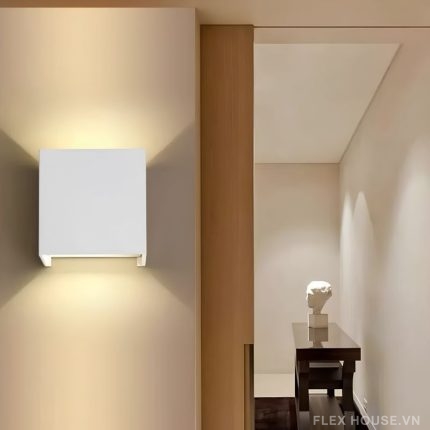 Đèn tường ban công điều chỉnh góc sáng VNT2217V
