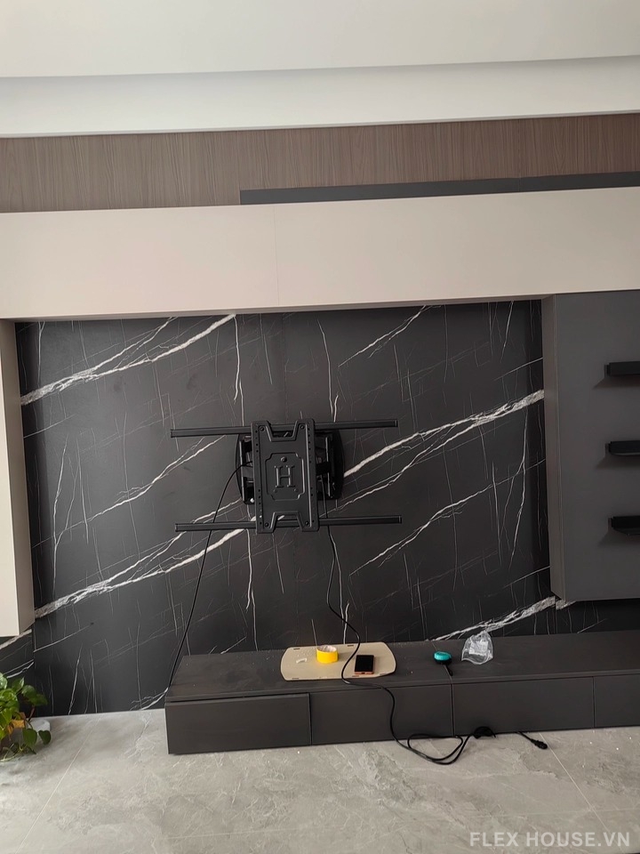 Giá treo tường TV màn hình lớn xoay gập đa góc KQ337 29 Giá treo tường TV màn hình lớn xoay gập đa góc KQ337 37