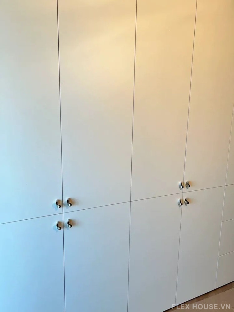 Núm tay nắm tủ đồng thau Mid-century bạc Titan TNL5026 5 Núm tay nắm tủ đồng thau Mid-century bạc Titan TNL5026 11